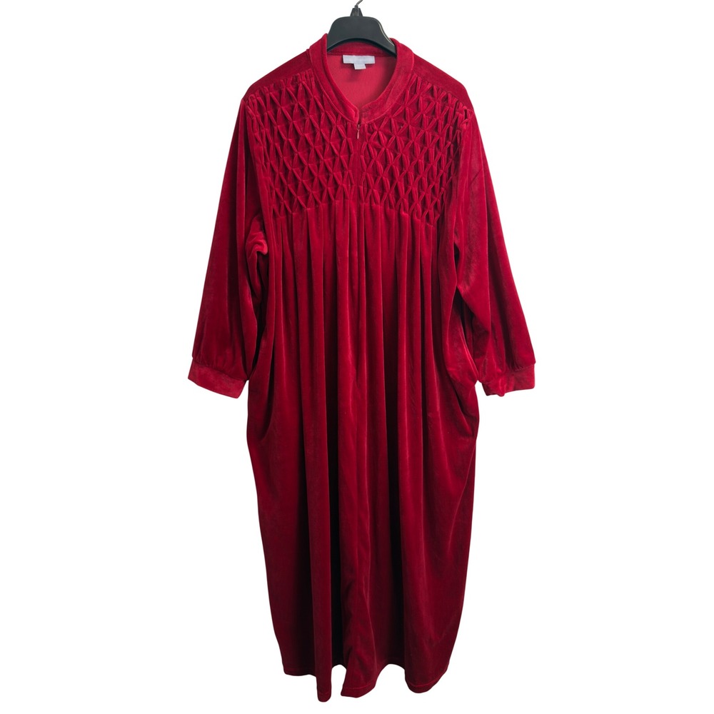Only Necessities Red Velour Zip Front Robe Smocked Lounger Size 2X 26/28
Pockets